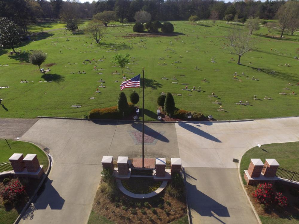 Cemetery to Natchez Trace, located in Madison MS
